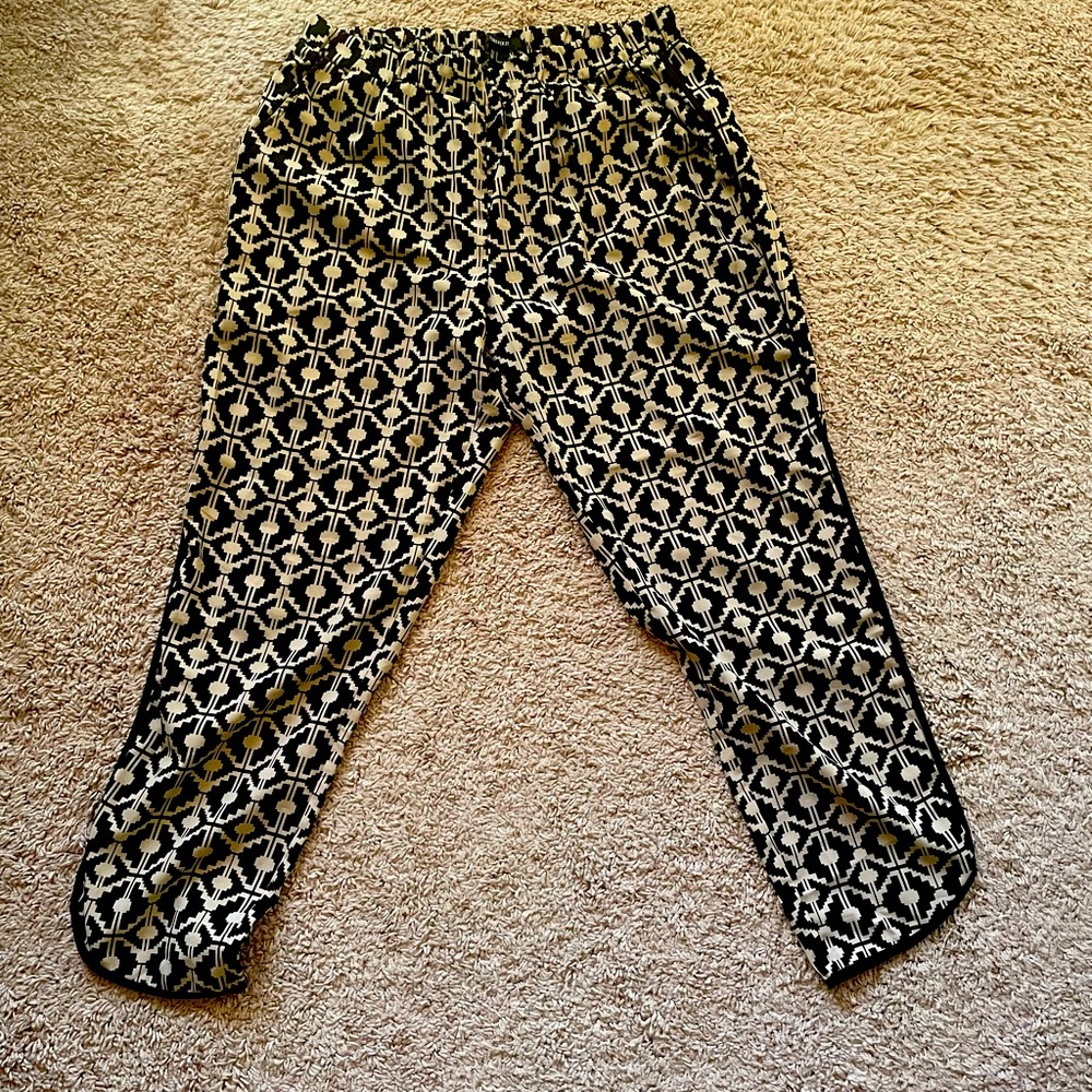 Forever 21 geometric pants